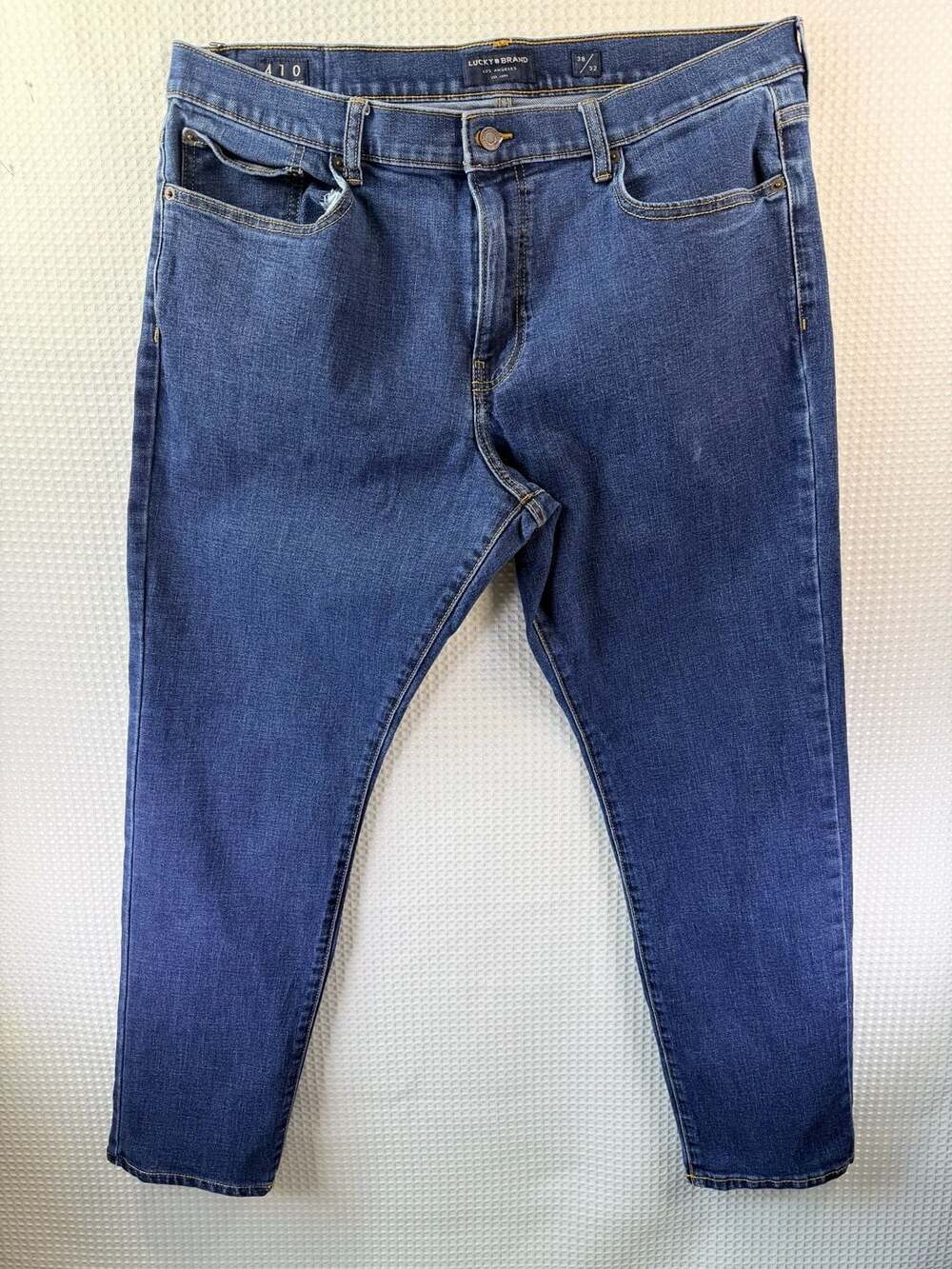 Lucky Brand 410 Athletic Straight Fit Jeans Men's 38x32